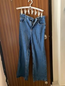 High-Waisted Wide-Leg Denim Jeans