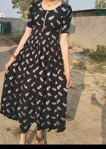 Stylish Black Kurta Set with Feather Print