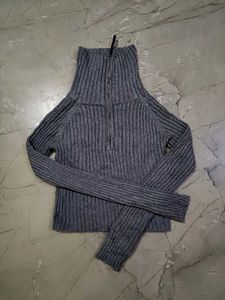 Crop Woolen Top