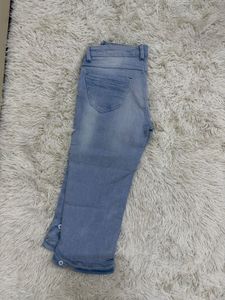 Light Wash Denim Capri