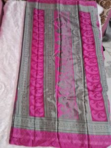Beautiful Pink & Grey Saree without blouse