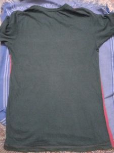 BENETTON T-Shirt used twice top condition 275