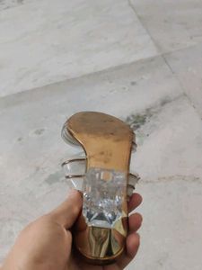 4 Pair of Footwear in good condition || 38 and 37