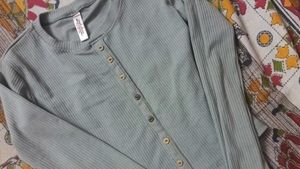Ribbed Button-Up Long Sleeve Top