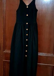 Black Button-Up Maxi Dress 💫