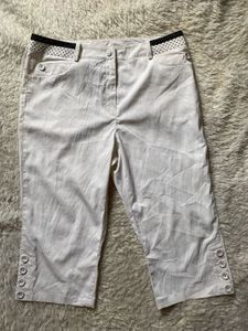 Y2K Chic White Capris