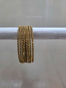 🎉today only🎉2/4 size Assorted Bangles Set
