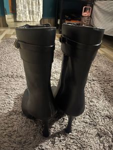 Chic Black Stiletto Heel Boots