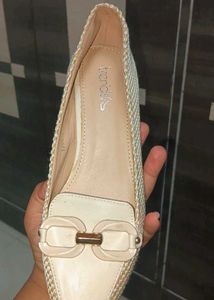 Trendy Tan-white Heels