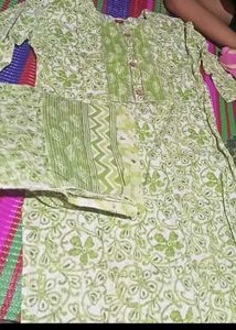 Green Floral Print Kurta Set with Dupatta