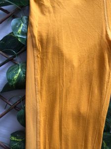Comfortable Yellow Leggings/Pants