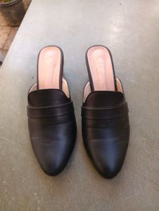 Black Mules - Chic & Comfortable
