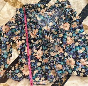 Floral Print Tie-Neck Top