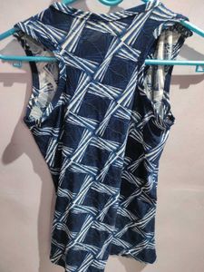 Price Reduced. Trendy Tank Top💙🔥