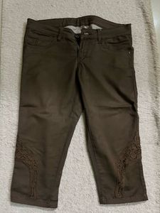 Stylish Brown Cropped Pants with Lace Detail