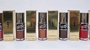 YSL Loveshine Plumping Lip Oil Gloss
