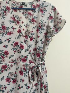 H&amp;M Adjustable Floral Wrap Dress