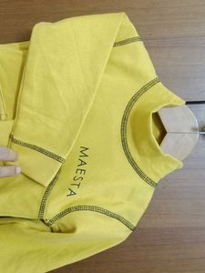 combo MAESTA Yellow Sweatshirt and red