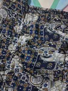 Chic Paisley Print Crop Top