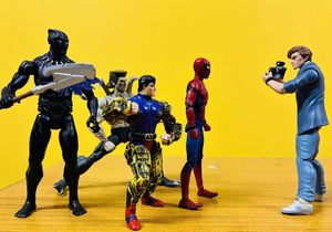 Hasbro Marvel Legends Series Smythe &amp; Peter Parker