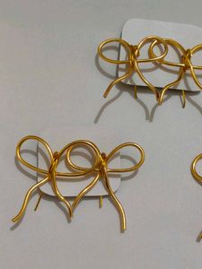 Bow Earings