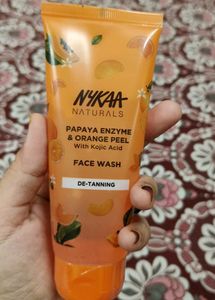 Nykaa Naturals Face Wash