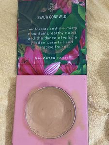 Price Drop Daughter Earth Concealer Latte Shade Used