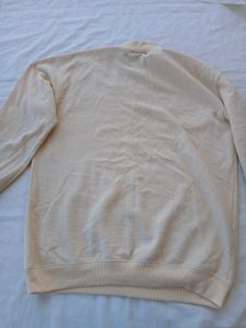 baggy sweatshirt colour yellow