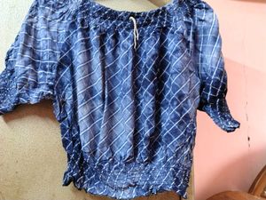 Very Beautiful Tie & Die Crop Top
