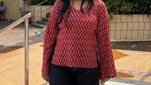 Short Genz kurti