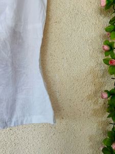 Classic White Sleeveless V-Neck Top