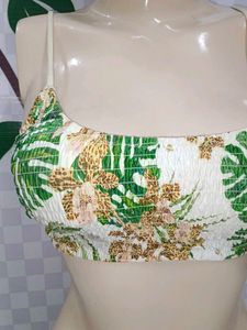 (1200)Floral Smocked Crop Top