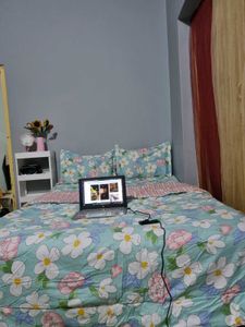 Comforter 1 Bedsheet 2 Pillow Cover Comb
