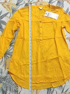 Aeropostale Bright Yellow Top