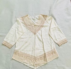 Elegant White Embroidered Kurta