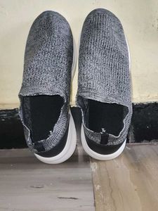 Tu Man Gray Knit Slip-On Sneakers(UK)