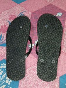 Funky Lips Print Flip Flops