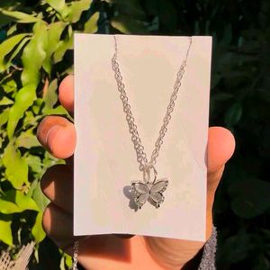 Jewels by Sirani Sparkling Pendant Set