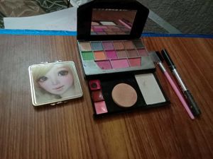 makeup combo+EYELASHES+liner+mirror free