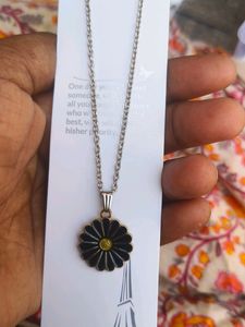 Rhodium Plated Flower Floral Sleek Pendant Chain |