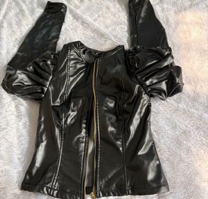 Chic Black Faux Leather Jacket with Puffed Sleeves