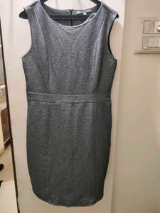Sleek Sleeveless Grey Sheath Dress