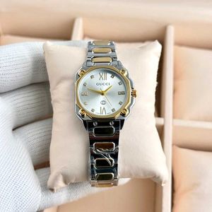 Gucci Watch - Elegant &amp; Stylish