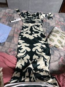 Unique Green &amp; Cream Bodycon Dress