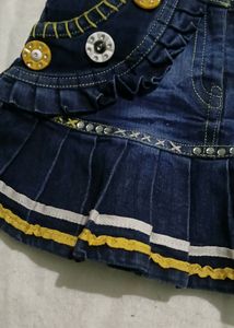 Girls Short And Dungry