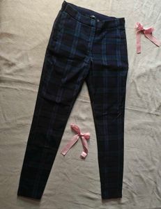 Stylish Plaid Skinny Pants