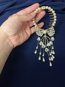 Elegant Pearl Bow Hair Clip