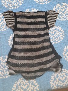 Stylish Striped round-Neck Top