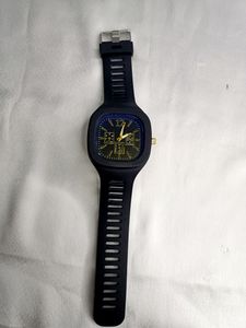 New Black Rubber Belt Square Dial Analog Sports Wa