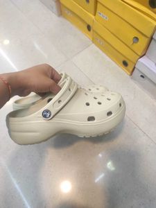 platform Crocs🎀